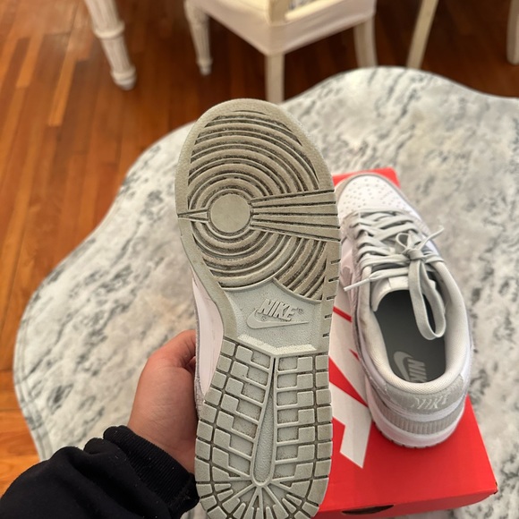 Nike dunks Light Grey/White size 7.5 Women’s - Picture 6 of 8